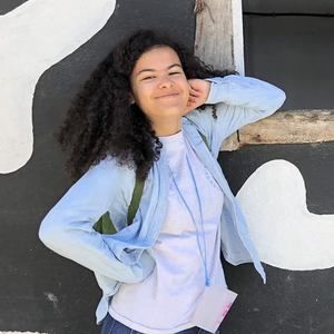 Meet your Posher, Maya